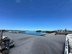 真栄田漁港前
