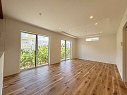 沖縄市登川全5棟　3号棟