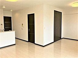 ワイズエステムコート北谷美浜センタータワー 902