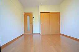 レオパレスラッキー 201