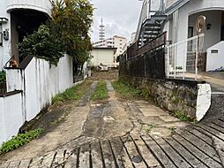 首里久場川町2丁目