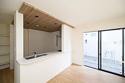 飯田ＧＨＤブルーミングガーデン西原町小那覇　1号棟