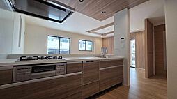 飯田の家ブルーミングガーデン嘉手納町嘉手納2期　1号棟