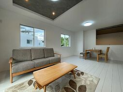 沖縄市登川　2号棟