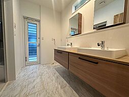 宜野湾市大山4丁目　2号棟