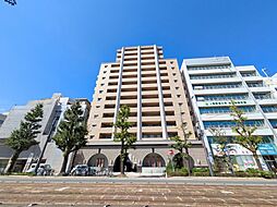 アルファステイツ市駅前