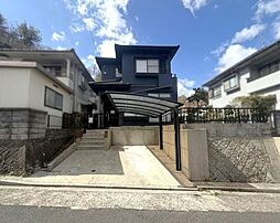 広島市安佐南区高取南３丁目の一戸建て