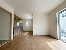 堺市西区浜寺諏訪森町東3丁