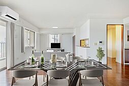 ローレルタワー難波