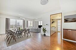 ローレルタワー難波