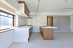 アヴァンセ岡本