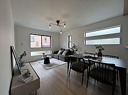 岸地通3丁目　新築戸建