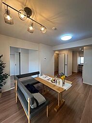 天白第二住宅5棟　南面3部屋サンルームのあるお部屋