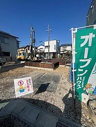 みよし市莇生町原　南向き陽当たり良好な家