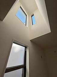 緑区鏡田　中古戸建　築2年リビング吹き抜けのある家