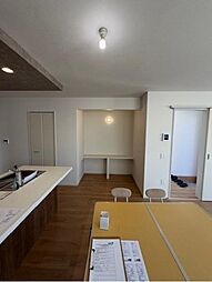 大府市長根町　ＬＤＫにスタディカウンターのある家　3号棟