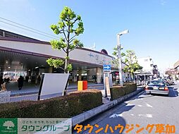 草加市谷塚町