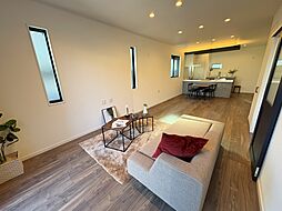 西区大字佐知川　A号棟　全3棟