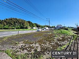 10号線沿いにあり資材置き場としての利用はいかがでしょうか