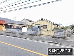 街中の土地で近くにお店も多く便利な土地です。