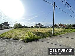南側道路面で日当たり良好のびのびとした生活空間を実現