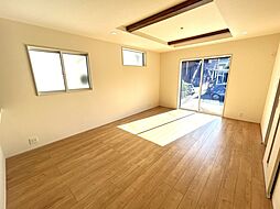 北足立郡伊奈町中央4丁目 1号棟