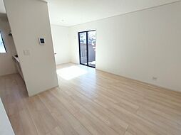 鴻巣市箕田 2号棟