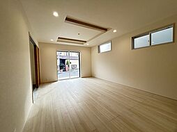 上尾市小泉3丁目　1号棟