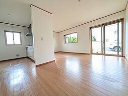広々とした庭付き中古戸建
