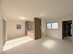 岩槻区西原台 3号棟